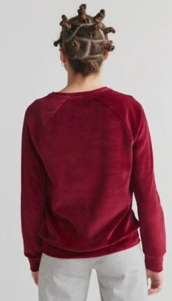 Nicki-Sweatshirt Aus Bio-Baumwolle - Bordeaux -MELA Geschaft 1277 030 oekofair Sweater aus Nicki Stoff mit Rundhalsausschnitt weich locker geschnitten vegan nachhaltige Mode Rueckansicht 1280x1280