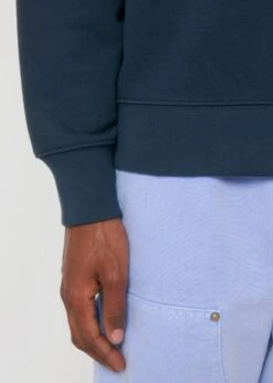 Terry Sweatshirt Aus Bio-Baumwolle - French Navy 16 Terry Sweatshirt Aus Bio-Baumwolle - French Navy -MELA Geschaft Detail Buendchen Aermelabschluss Huefte U799 727 1280x1280