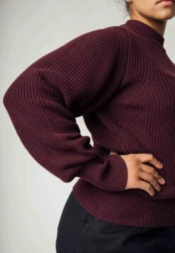 Mela Fairtrade Strickpullover Riya Aus Bio-Baumwolle - Rosine -MELA Geschaft Details hohe lange Buendchen riya rai 1280x1280
