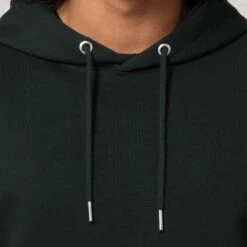Unisex Hoodie Aus Bio-Baumwolle - Black 15 Unisex Hoodie Aus Bio-Baumwolle - Black -MELA Geschaft Kapuzenpulli black Kordelzug Metalloesen schwerer Stoff angeraut weich Detailansicht 1280x1280