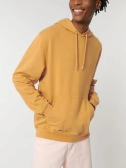 Vintage Terry Hoodie Aus Bio-Baumwolle - G. Dyed Gold Ochre 13 Vintage Terry Hoodie Aus Bio-Baumwolle - G. Dyed Gold Ochre -MELA Geschaft Pullover Kaengurutasche vegan gold ochre U040 141 1280x1280