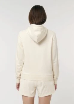 Terry Hoodie Aus Bio-Baumwolle - Natural Raw 19 Terry Hoodie Aus Bio-Baumwolle - Natural Raw -MELA Geschaft Rueckansicht Hoodie natural raw U011 054 1280x1280
