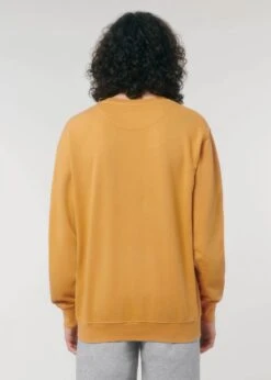 Vintage Terry Sweatshirt Aus Bio-Baumwolle - G. Dyed Gold Ochre -MELA Geschaft Rueckansicht Vintage Pullover Unisex U085 141 1280x1280