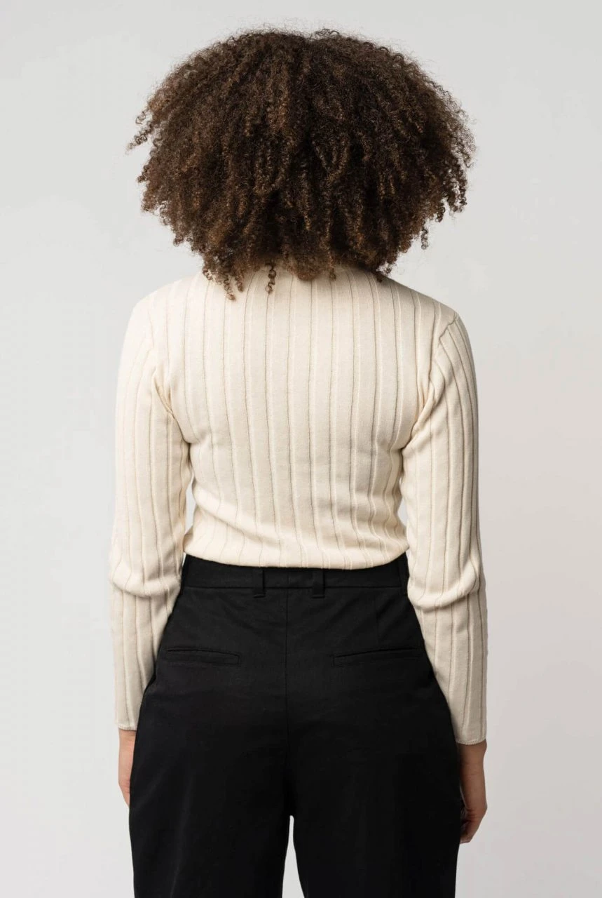 Mela Fairtrade Strickpullover Amba Aus Bio-Baumwolle - Cream 3 Mela Fairtrade Strickpullover Amba Aus Bio-Baumwolle - Cream – Bild 3