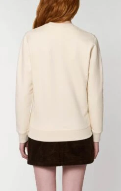 Unisex Sweatshirt Aus Bio-Baumwolle - Natural Raw -MELA Geschaft STSU823 054 natural raw Unisex Sweatshirt Frauenmodel hinten brushed Fair Trade vegan 1280x1280