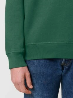 Unisex Sweatshirt Aus Bio-Baumwolle - Bottle Green -MELA Geschaft U868 224 oekofairer Sweater fuer Sie und Ihn mit breiten Rippbuendchen als Hueft und Aermelabschluss 1280x1280