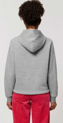 Kurzer Hoodie Aus Bio-Baumwolle - Heather Grey 8 Kurzer Hoodie Aus Bio-Baumwolle - Heather Grey -MELA Geschaft W132 250 Frauen Sweater mit Kapuze nachhaltig fm back 1280x1280