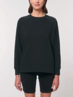 Oversized Raglan-Sweatshirt Aus Bio-Baumwolle - Black -MELA Geschaft W872 002 3 Damen Sweatshirt mit langen Seitenschlitzen aus zertifizierter Biobaumwolle und recyceltem Polyester vegan 1280x1280