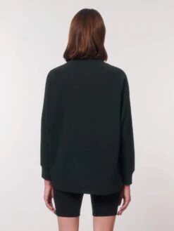 Oversized Raglan-Sweatshirt Aus Bio-Baumwolle - Black -MELA Geschaft W872 002 4 Rueckansicht schwarzer Pullover fuer Frauen oekofair produziert mit laengerer Rueckseite 1280x1280