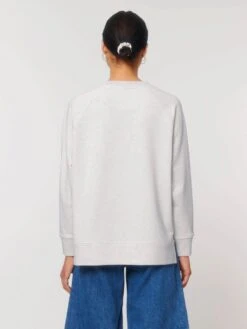 Oversized Raglan-Sweatshirt Aus Bio-Baumwolle - Cream Heather Grey -MELA Geschaft W872 680 4 vegan und fair produziert oversized Crew Neck Sweater crem heather grey 1280x1280