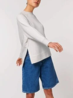 Oversized Raglan-Sweatshirt Aus Bio-Baumwolle - Cream Heather Grey -MELA Geschaft W872 680 6 weit geschnittenes Sweatshirt aus Bio Baumwolle mit rec Polyester langen Seitenschlitzen 1280x1280
