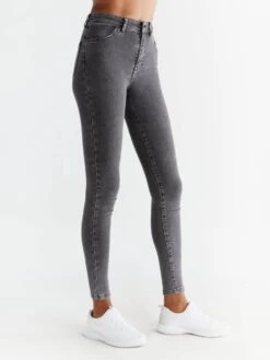 Skinny Fit Jeans Aus Bio-Baumwolle & Modal - Iron Gray -MELA Geschaft WD1015 163 3 elastische eng anliegende Hose aus Bio Baumwolle und Modal fuer hoechsten Tragekomfort 1280x1280