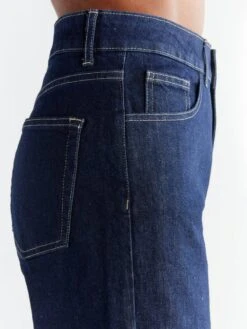 Mom Fit Jeans Aus Bio-Baumwolle - Dark Slate Blue 12 Mom Fit Jeans Aus Bio-Baumwolle - Dark Slate Blue -MELA Geschaft WN1009 215 5 pocket jeans nachhaltige materialien detail side 1280x1280