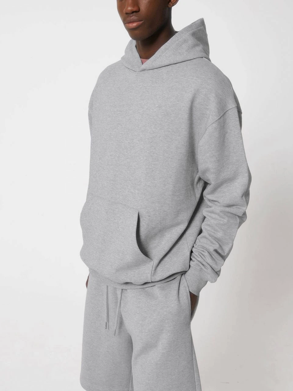 Oversized Unisex Heavy Hoodie Aus Bio-Baumwolle - Heather Grey 4 Oversized Unisex Heavy Hoodie Aus Bio-Baumwolle - Heather Grey – Bild 4