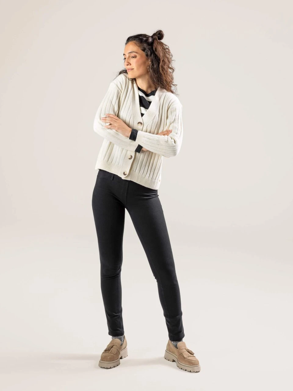 Strickjacke Aus Bio-Baumwolle Und Bio-Wolle - Cream 5 Strickjacke Aus Bio-Baumwolle Und Bio-Wolle - Cream – Bild 5